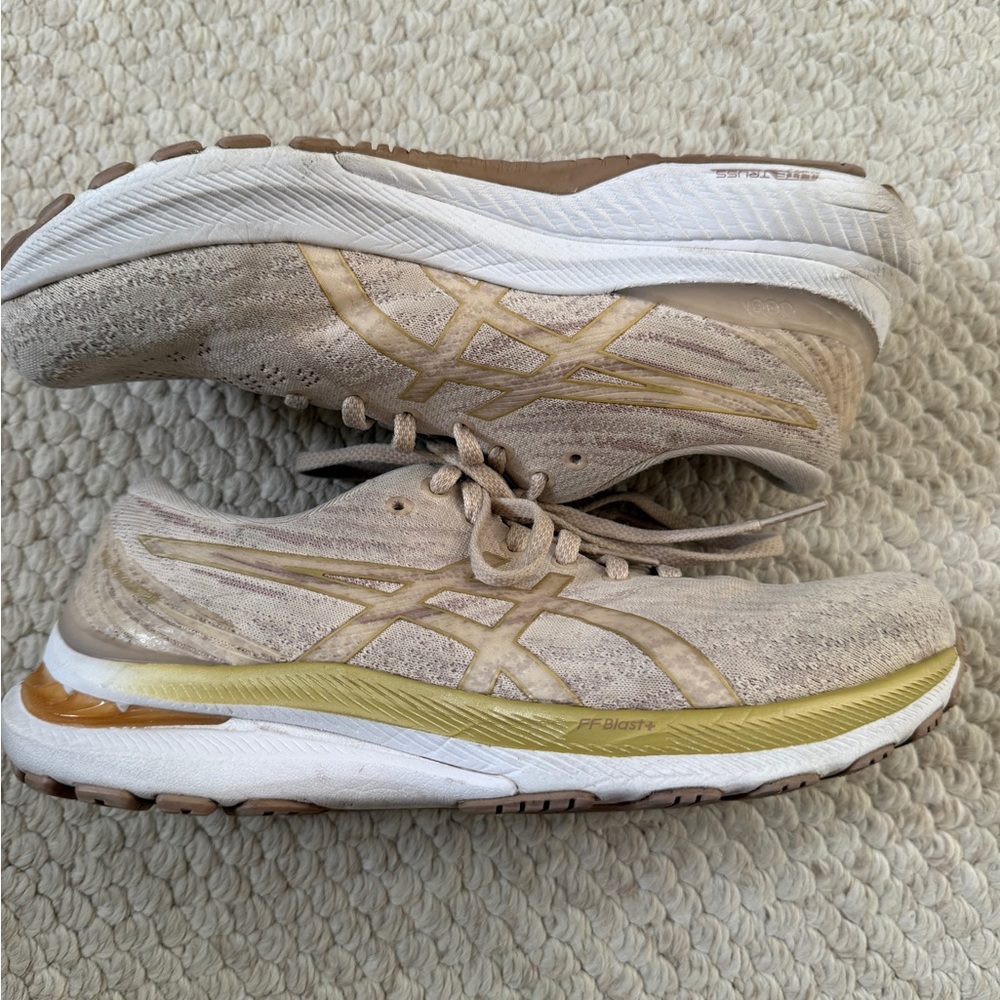 ASICS Gel Kayano 29 used